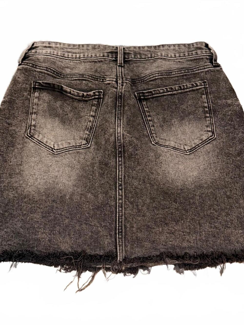 Old Navy Size 10 Black Acid Wash Raw Hem Denim Mini Skirt - Picture 2 of 6